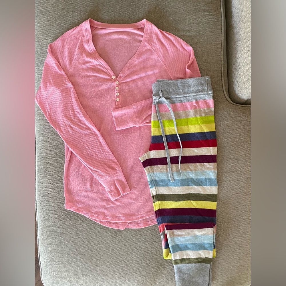 GAP WOMEN’S 2 PIECE PJS SET